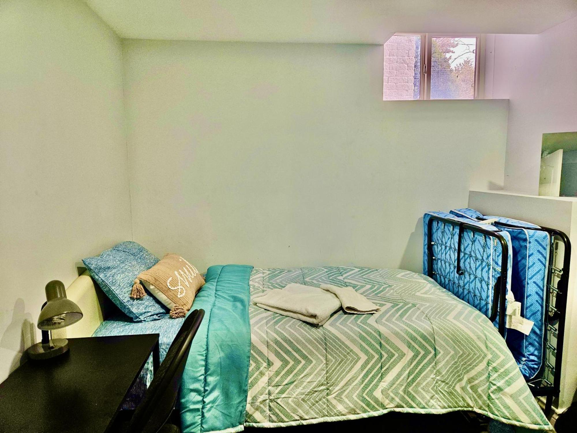 Cozy Room In A Quiet Neighbourhood Τορόντο Εξωτερικό φωτογραφία